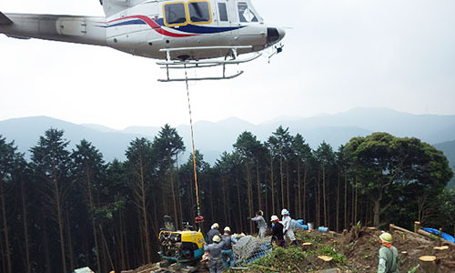 ヘリコプター運搬の画像
